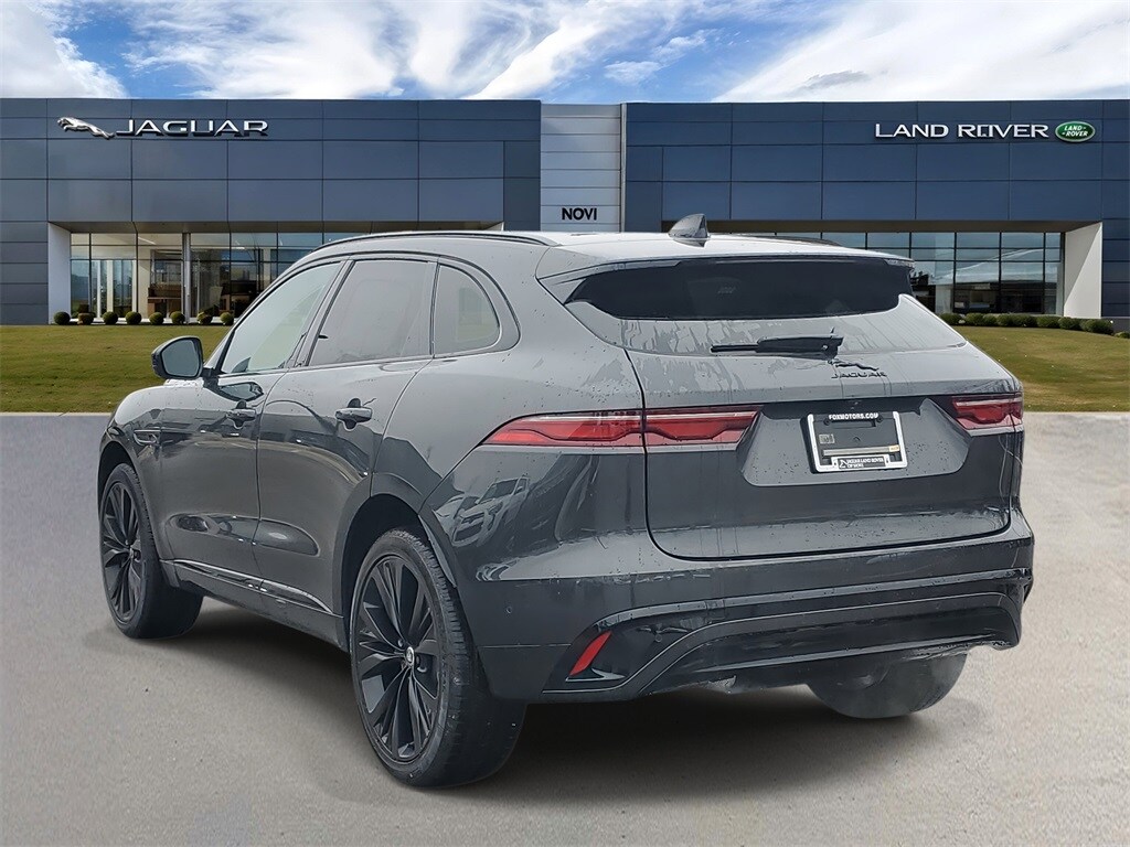 2025 Jaguar F-PACE P250 R-Dynamic S photo 2