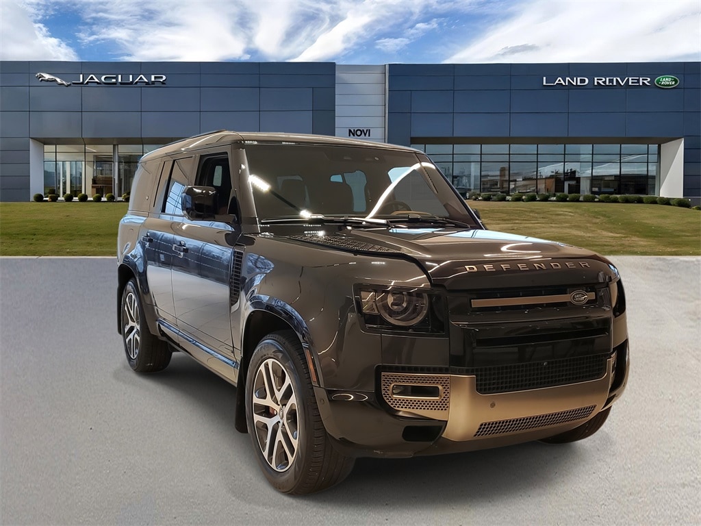 2024 Land Rover Defender X's photo