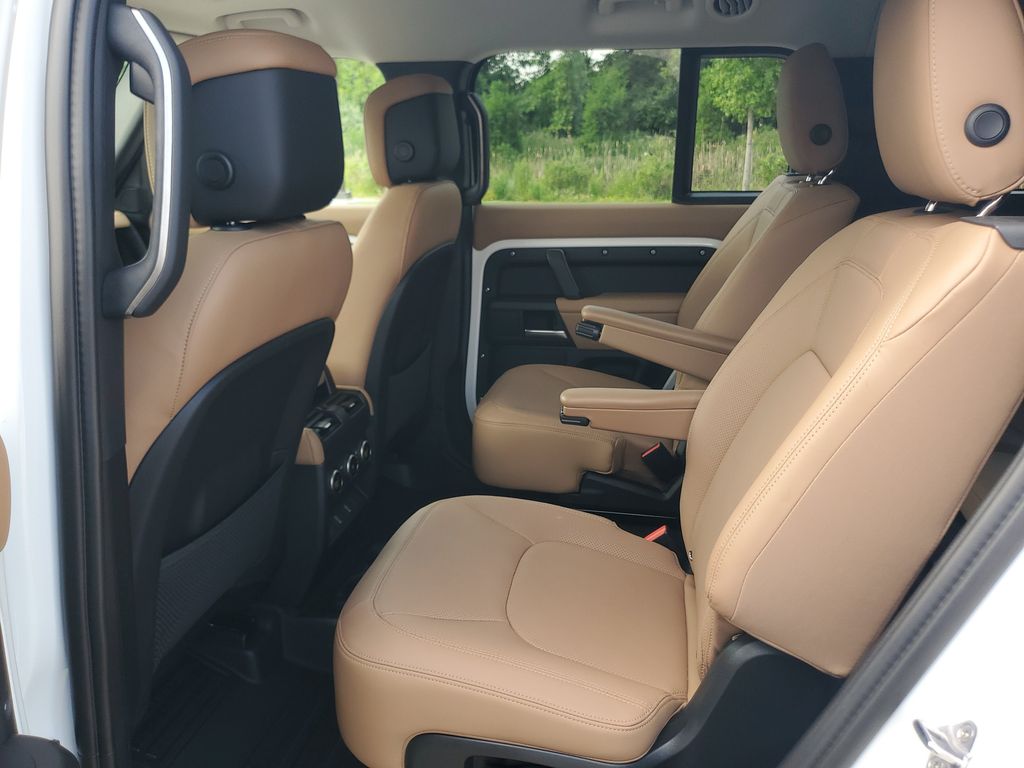 2026 Land Rover Defender S - Photo 25