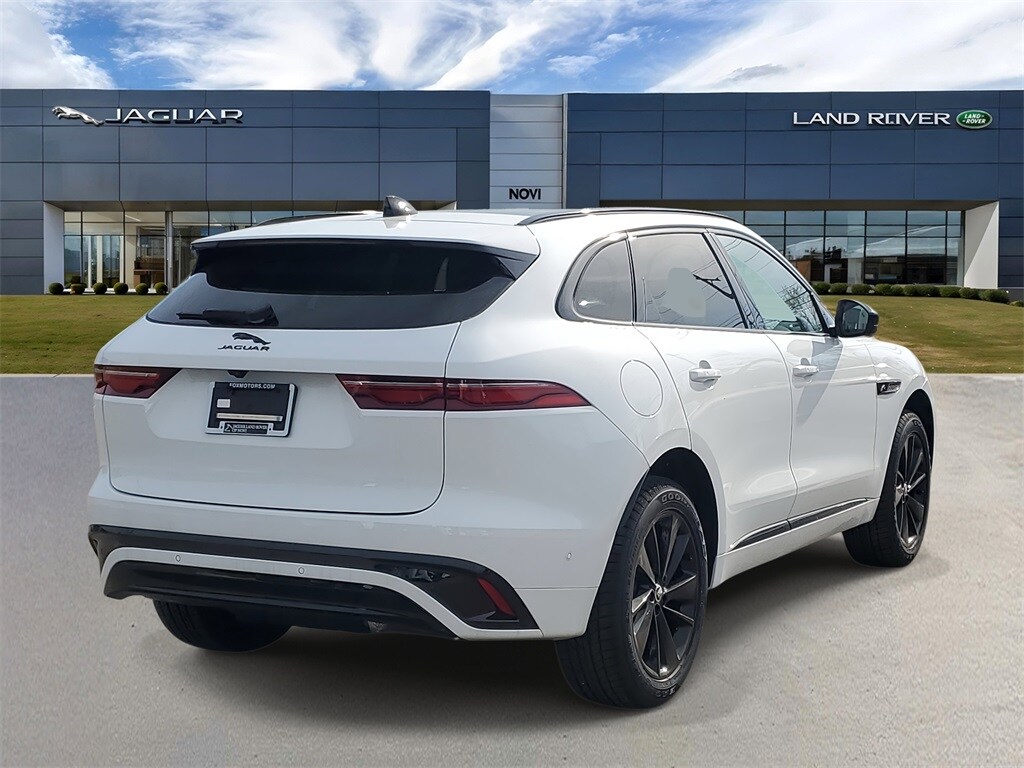 2025 Jaguar F-PACE P250 R-Dynamic S photo 3