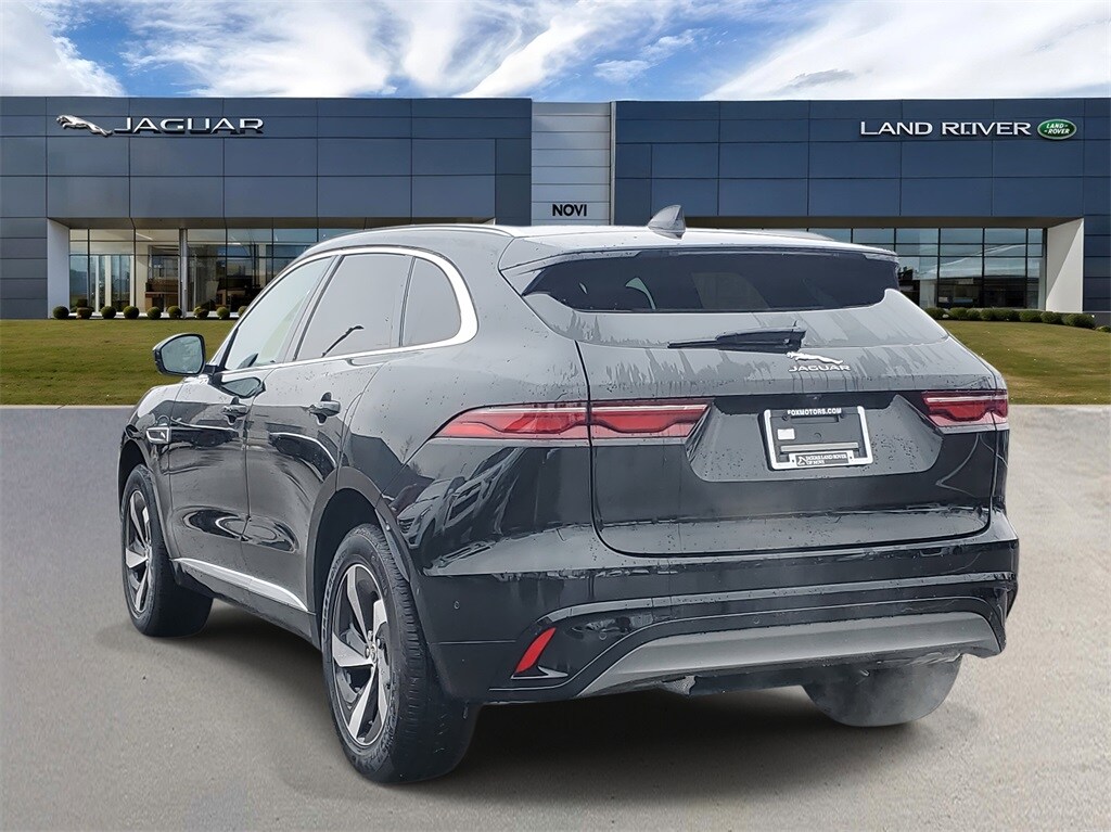 2025 Jaguar F-PACE P250 R-Dynamic S photo 2