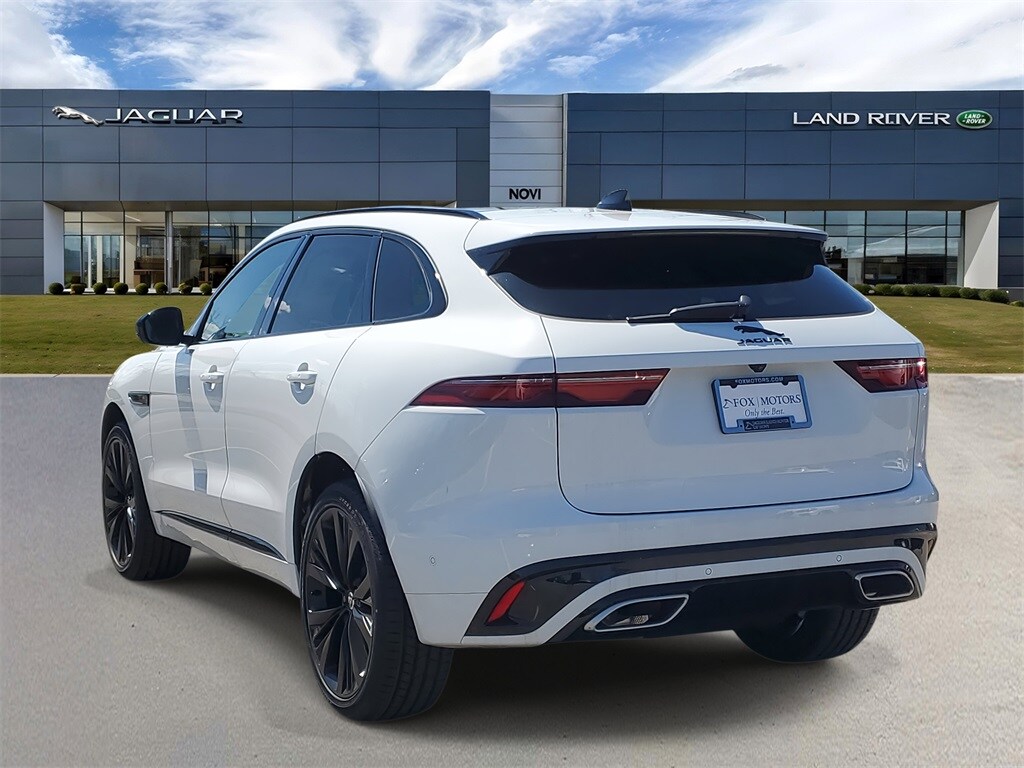 2025 Jaguar F-PACE P400 R-Dynamic S photo 2