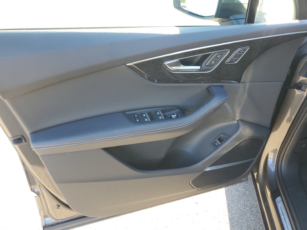 2025 Audi Q7 Premium Plus - Photo 8