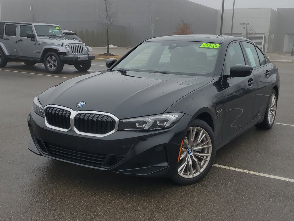 2023 BMW 3 Series 330e
