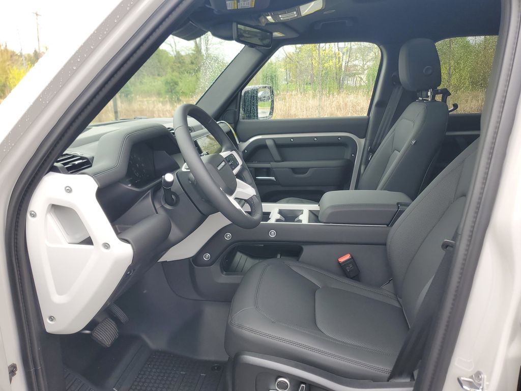 2026 Land Rover Defender X-Dynamic SE - Photo 12