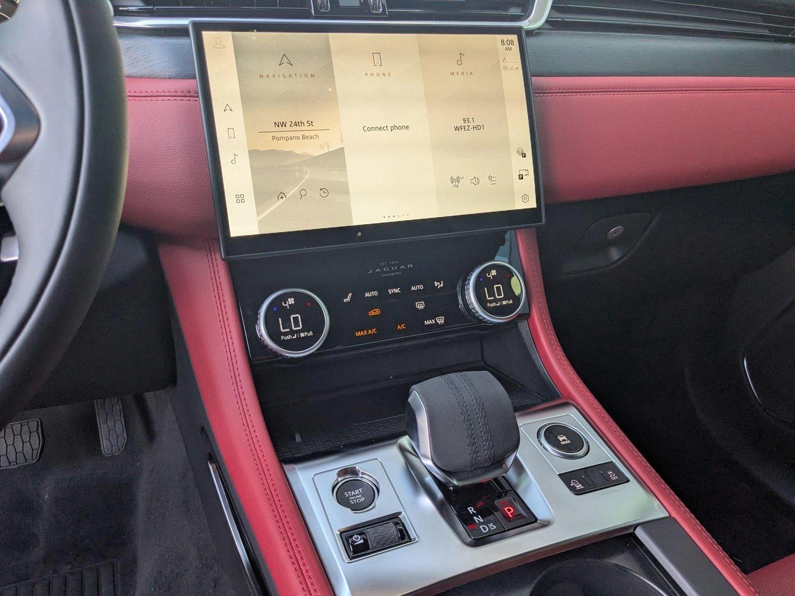 2026 Jaguar F-Pace R-Dynamic S - Photo 12