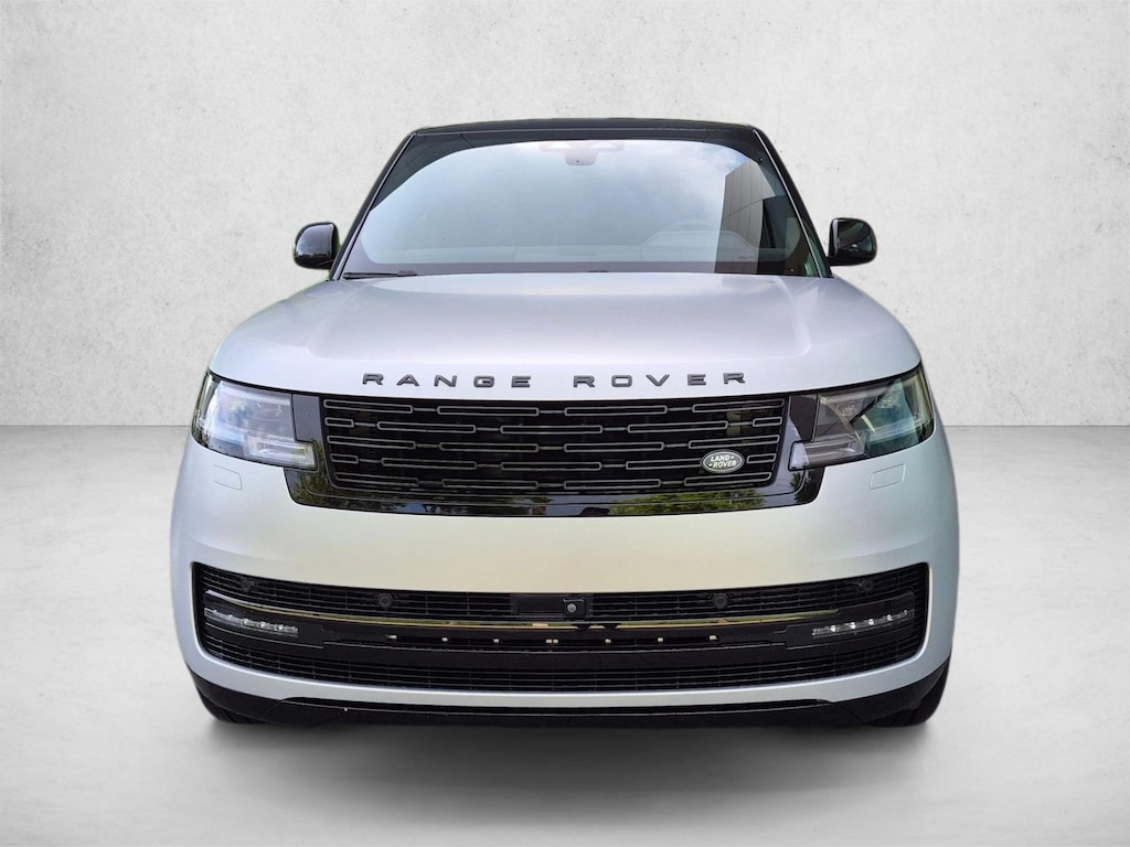 Used 2025 Land Rover Range Rover P400 SE SUV