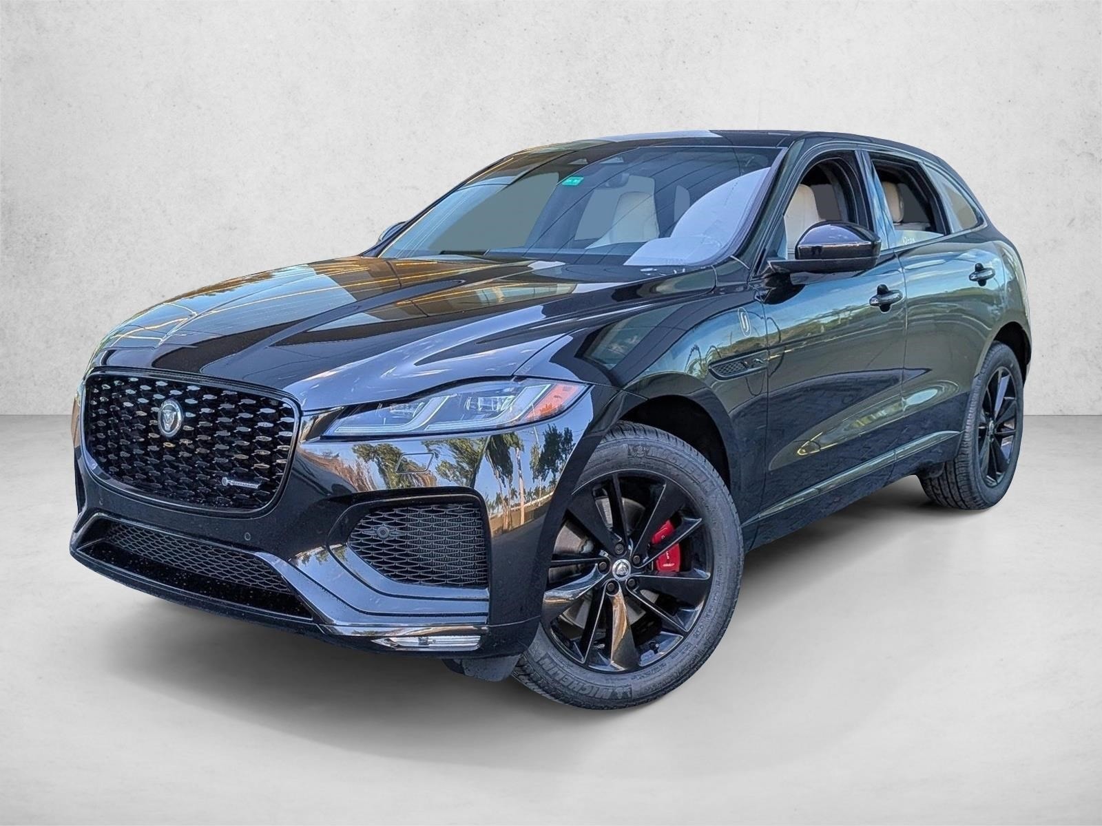 2024 Jaguar F-PACE R-Dynamic S's photo