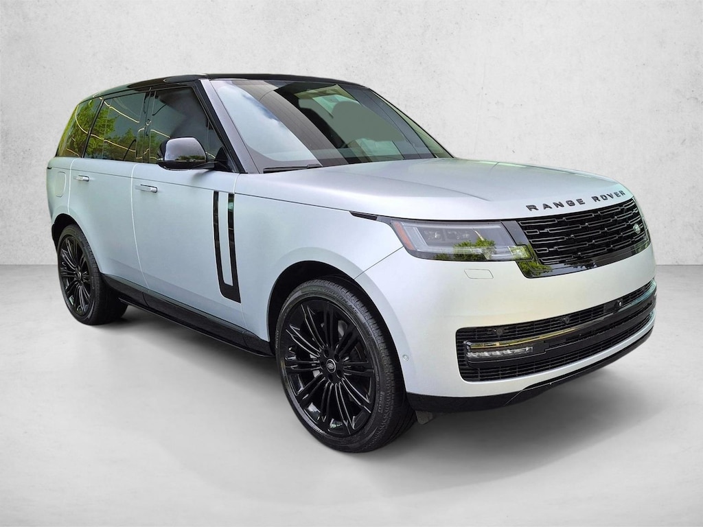 Used 2025 Land Rover Range Rover P400 SE SUV
