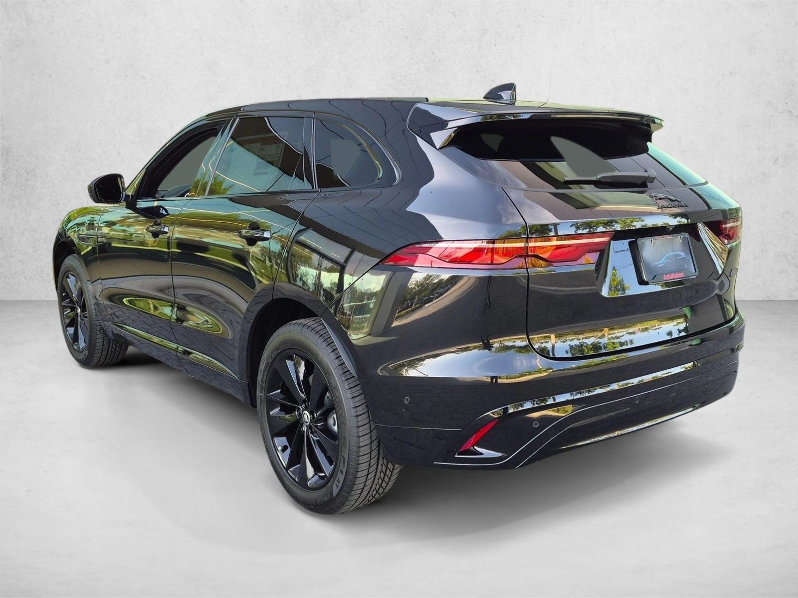 2026 Jaguar F-Pace R-Dynamic S - Photo 8