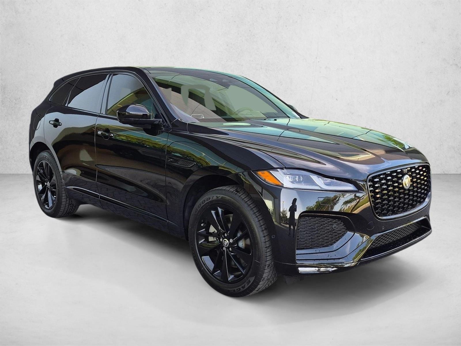 2026 Jaguar F-Pace R-Dynamic S - Photo 6