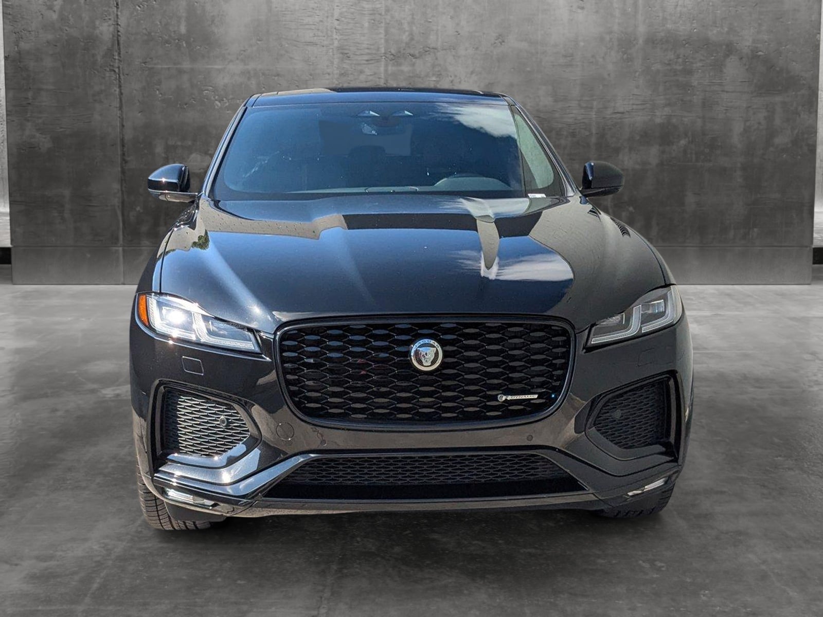 Certified 2024 Jaguar F-PACE R-Dynamic S with VIN SADCT2EX2RA724502 for sale in Pompano Beach, FL