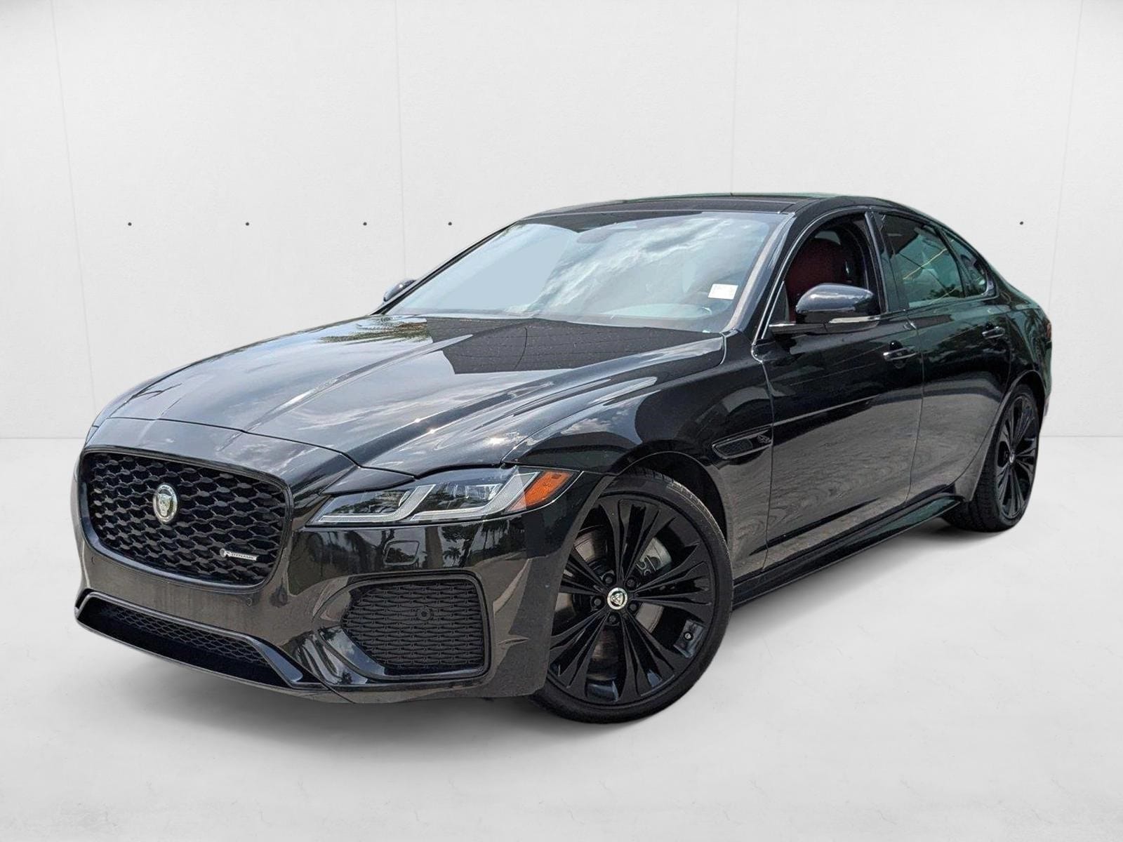 2024 Jaguar XF R-Dynamic SE