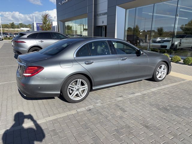 2020 Mercedes Benz E 350 4MATIC photo 3