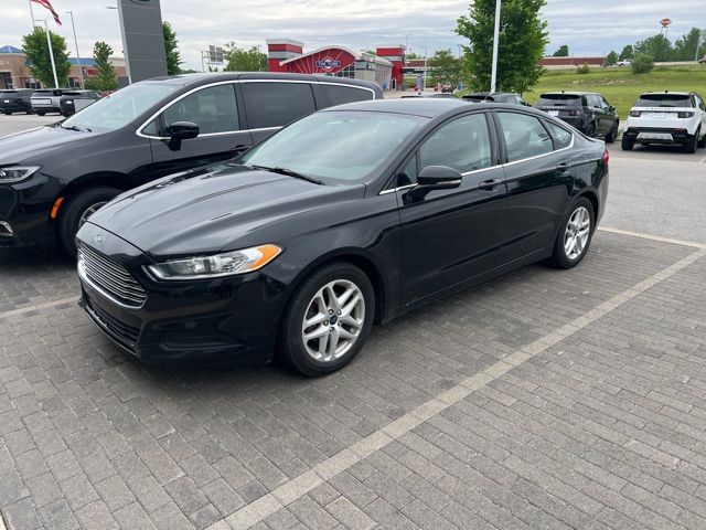 2016 Ford Fusion SE FWD's photo