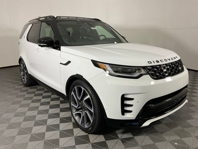 2024 Land Rover Discovery P360 Dynamic SE photo 2