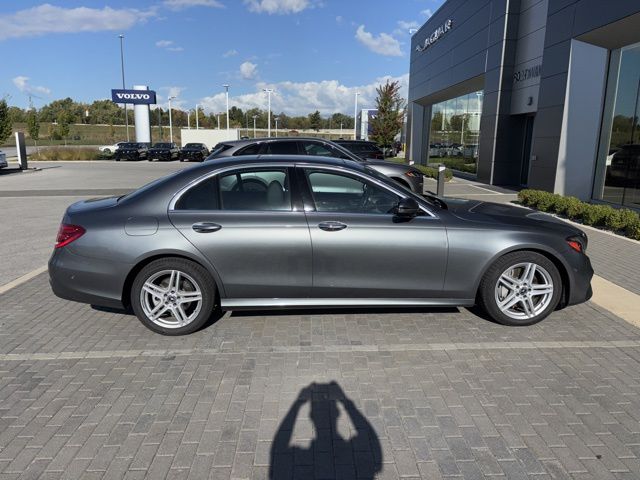 2020 Mercedes Benz E 350 4MATIC photo 2