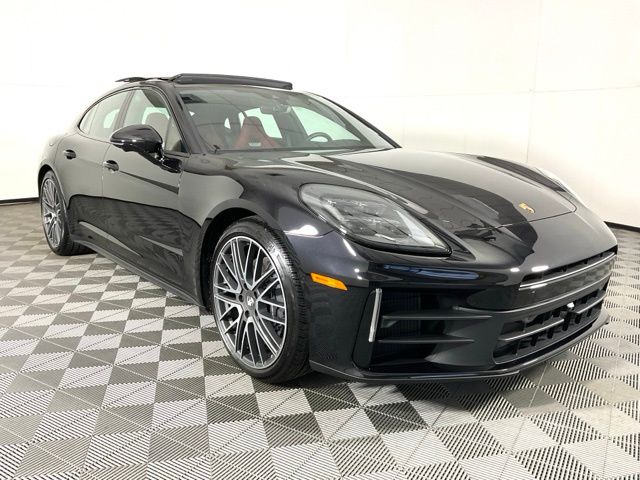 2024 Porsche Panamera 4 photo 3