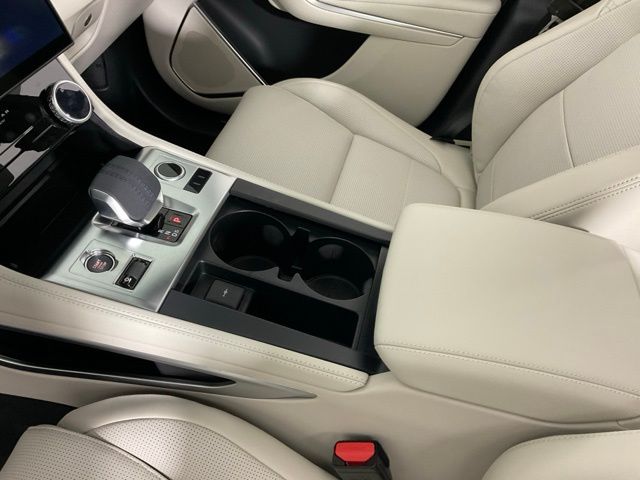 2026 Jaguar F-Pace R-Dynamic S - Photo 13