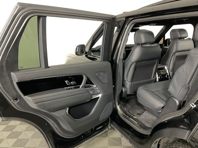 2025 Land Rover Range Rover SE - Photo 27