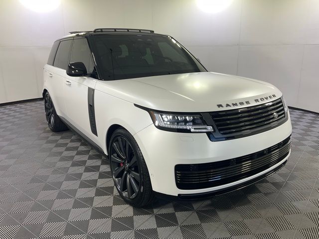 2025 Land Rover Range Rover SV - Photo 3