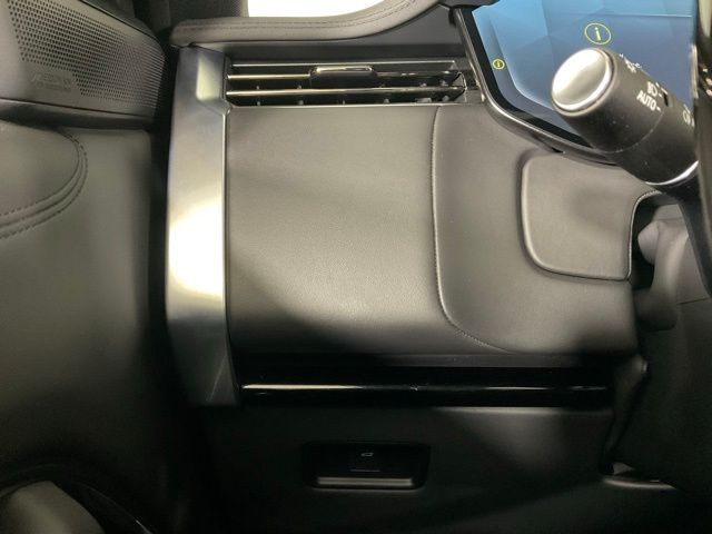 2025 Land Rover Range Rover SE - Photo 17