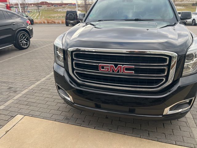 2019 Gmc Yukon SLE photo 3