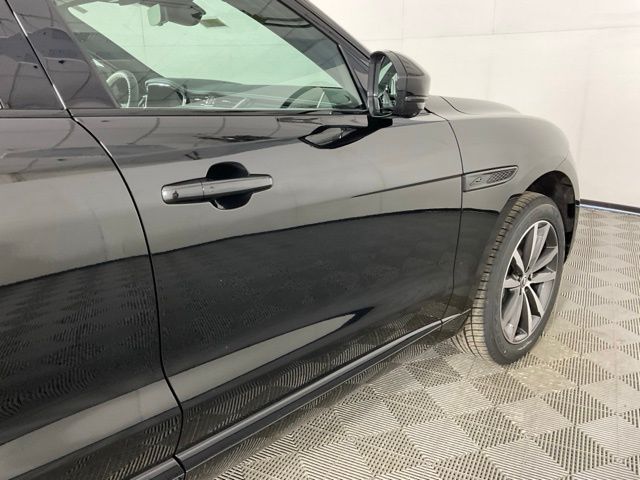 2026 Jaguar F-Pace R-Dynamic S - Photo 7