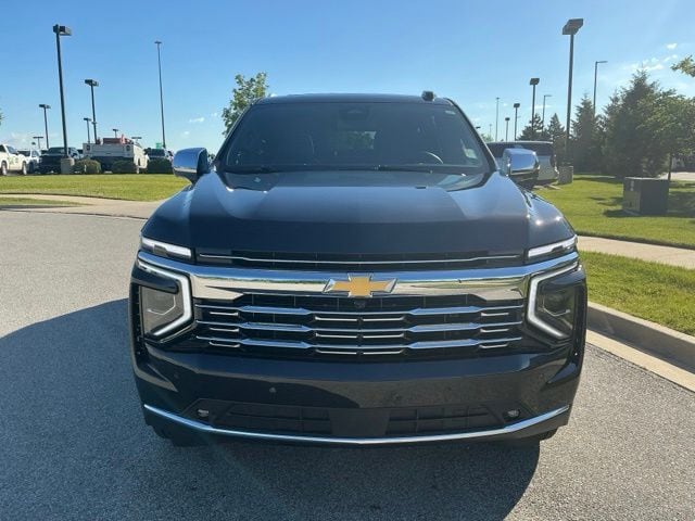 2025 Chevrolet Suburban Premier - Photo 10