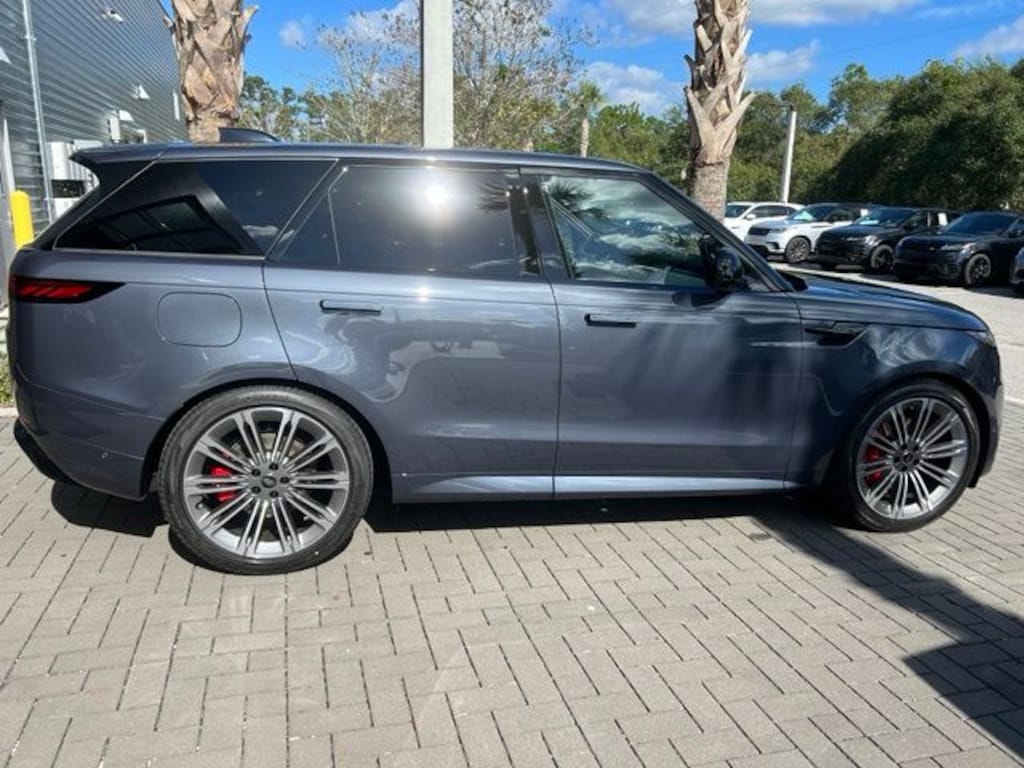 Used 2024 Land Rover Range Rover Sport Dynamic SE SUV