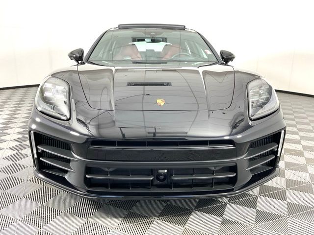 2024 Porsche Panamera 4 photo 2