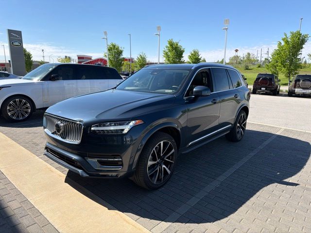 2024 Volvo XC90 B6 Plus 7-Seater Bright theme 4WD's photo