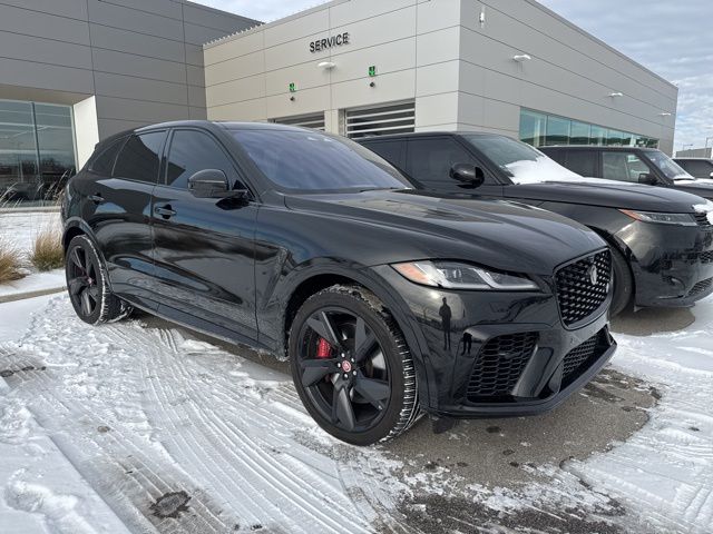 2022 Jaguar F-Pace SVR's photo
