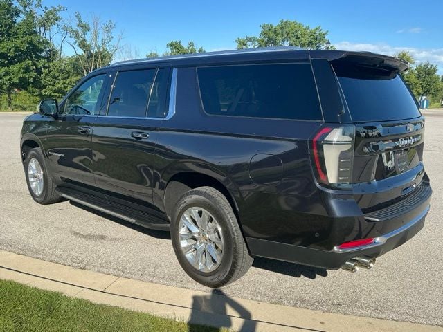 2025 Chevrolet Suburban Premier - Photo 7