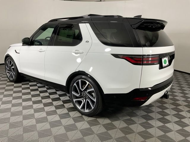 2024 Land Rover Discovery P360 Dynamic SE photo 3