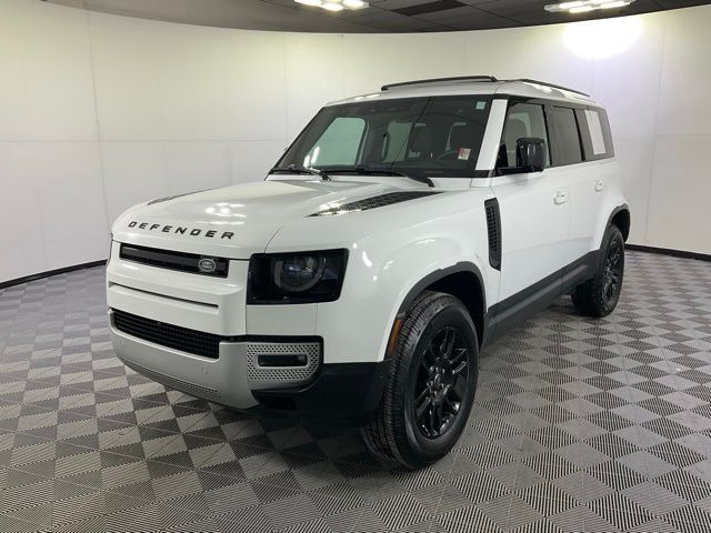 2025 Land Rover Defender S's photo