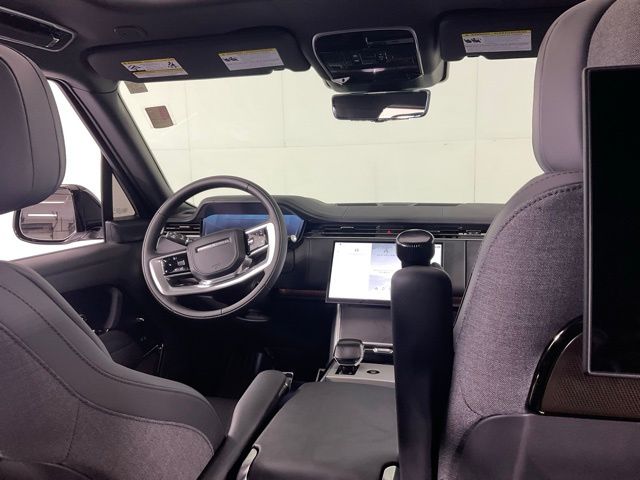 2025 Land Rover Range Rover SV - Photo 26