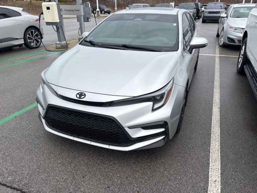 Used 2024 Toyota Corolla SE Sedan
