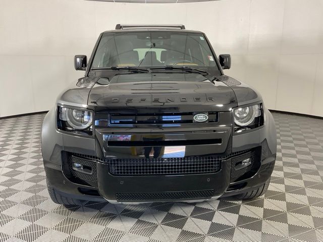 2023 Land Rover Defender 130 X photo 2