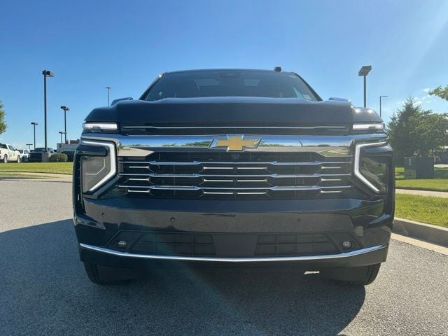 2025 Chevrolet Suburban Premier - Photo 9