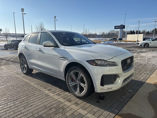2020 Jaguar F-Pace S's photo