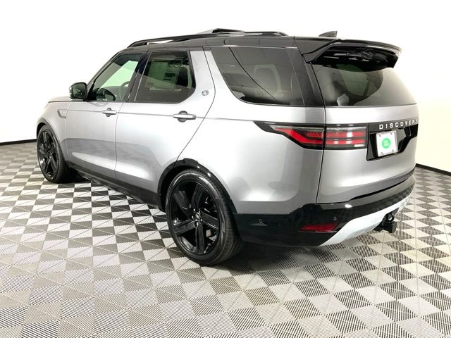 2024 Land Rover Discovery Metropolitan Edition photo 4