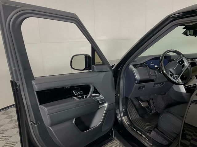 2025 Land Rover Range Rover SE - Photo 22