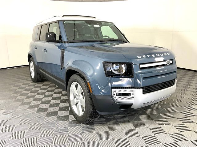 2025 Land Rover Defender 110 S photo 3