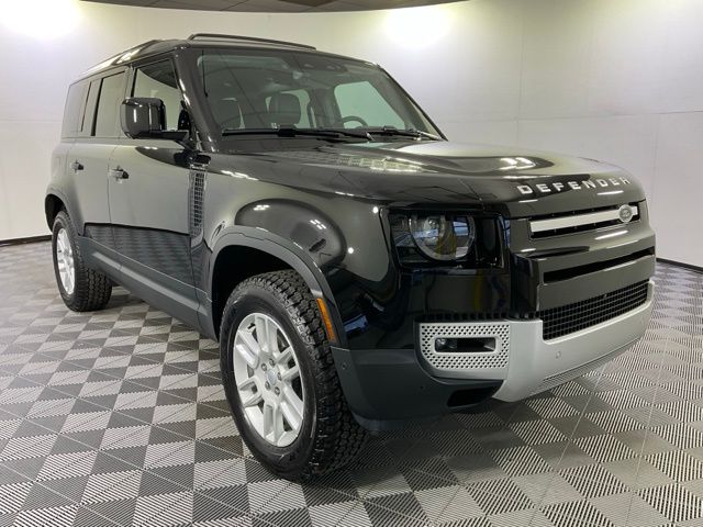 2025 Land Rover Defender 110 S photo 3