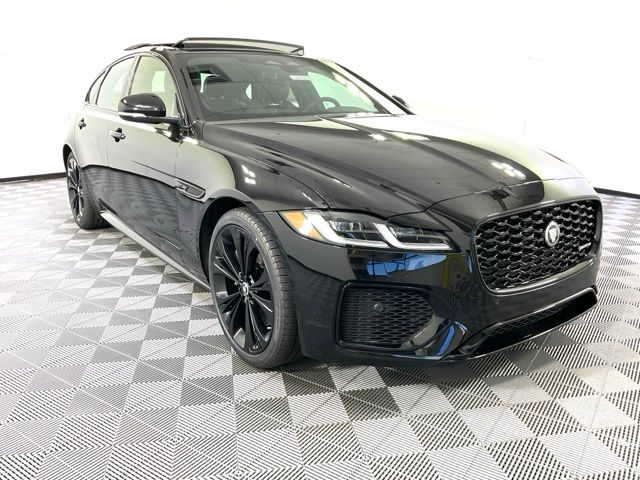 2024 Jaguar XF P300 R-Dynamic SE AWD photo 4
