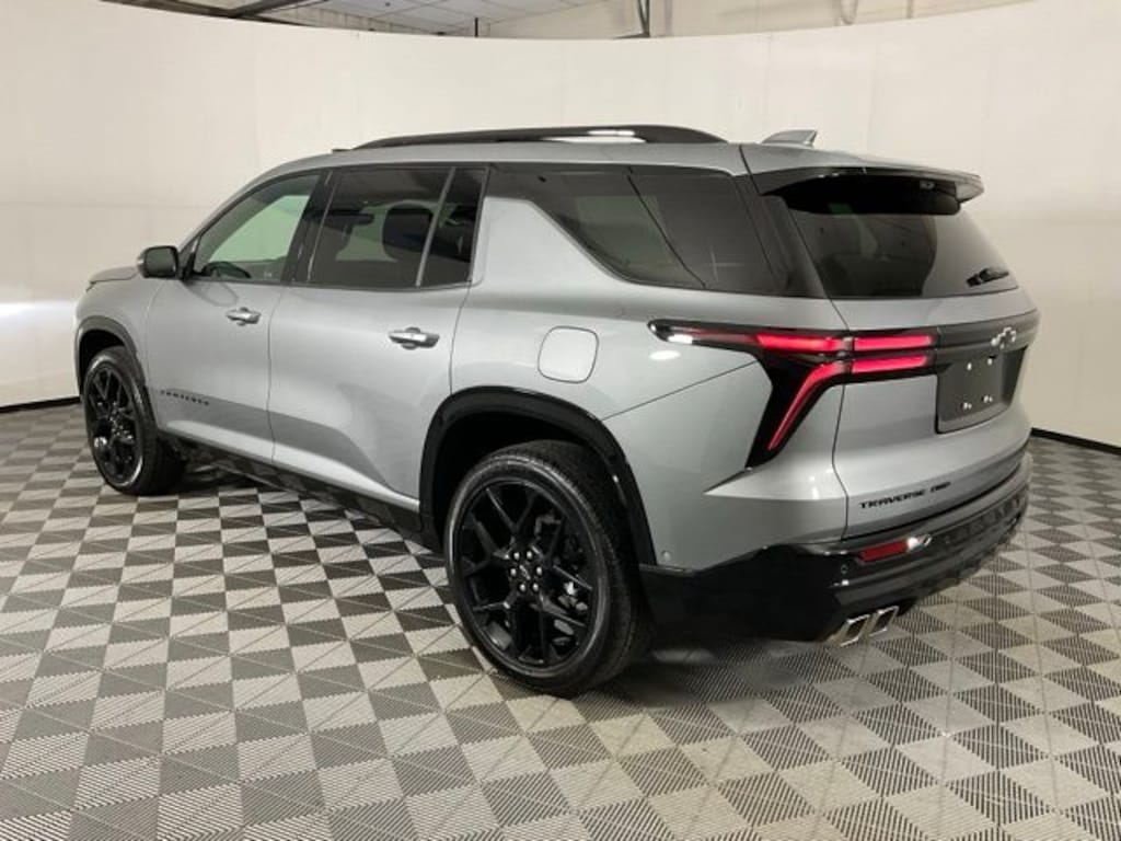 Used 2024 Chevrolet Traverse RS SUV