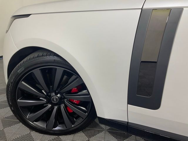 2025 Land Rover Range Rover SV - Photo 32