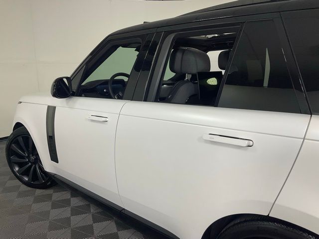 2025 Land Rover Range Rover SV - Photo 31
