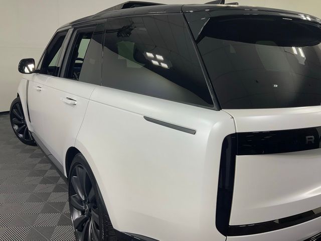 2025 Land Rover Range Rover SV - Photo 30